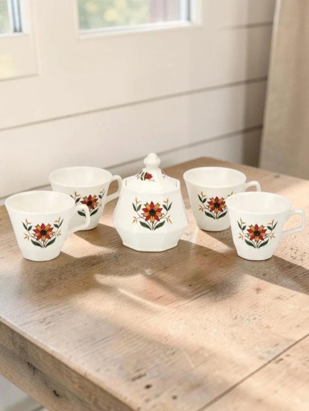 (Lot Of 5) Homer Laughlin Bayberry Floral Ironstone Pieces Sugar Bowl/Lid / Cups